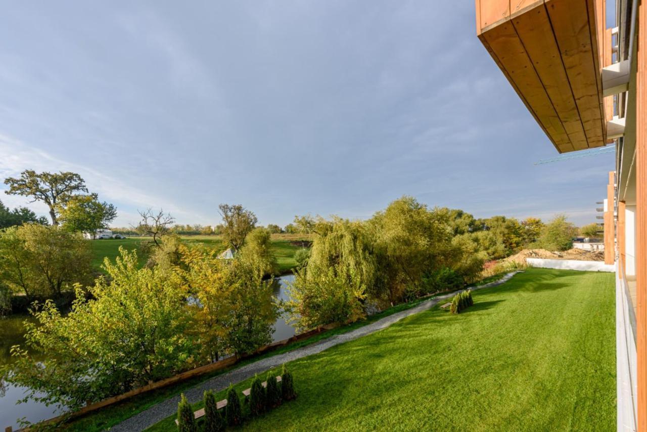 Il Lago - Azur - Cozy Luxurious Smart Home By The Lake Voluntari Kültér fotó