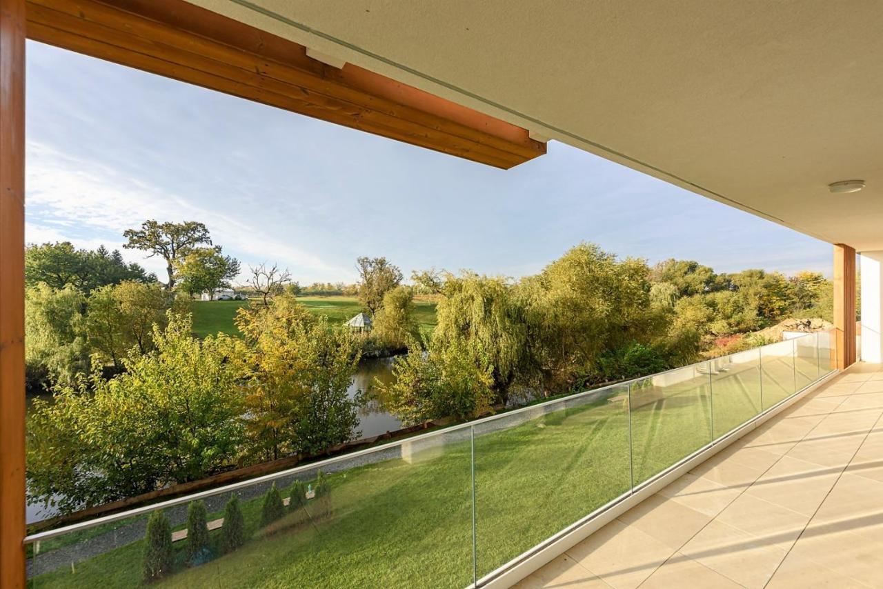 Il Lago - Azur - Cozy Luxurious Smart Home By The Lake Voluntari Kültér fotó